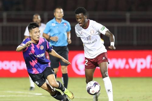 V-League 2022 nóng lên vì… tiền: Buồn hay vui?
