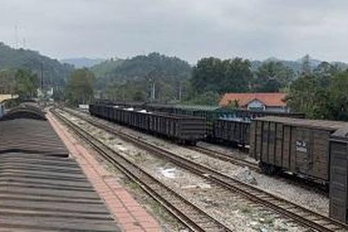 Tăng cường xuất khẩu hàng nông sản chính ngạch qua các tuyến đường sắt