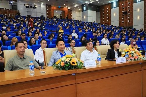 Lần đầu tiên diễn ra cuộc thi 'Sinh viên Tài năng Kinh doanh số'