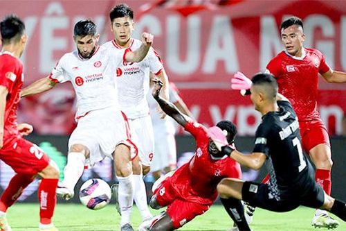 Cuộc đua vô địch V.League: Lỡ lượt này là hết