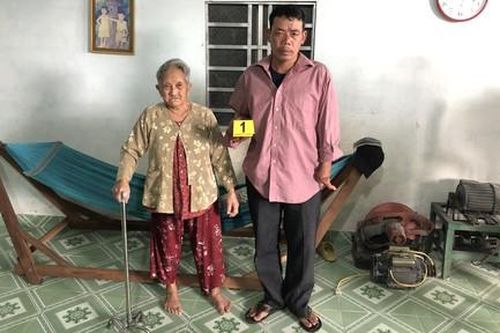 Kẻ xông vào nhà dân đạp cụ bà ngã gãy chân cướp tài sản bị bắt