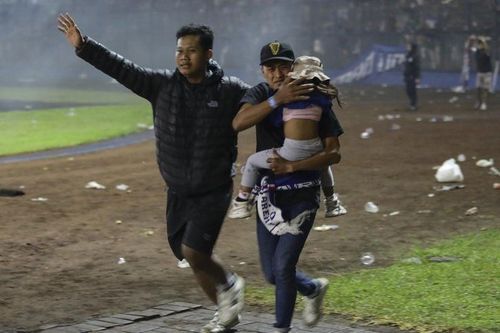 Công bố mới về thảm kịch sân cỏ 131 người chết ở Indonesia