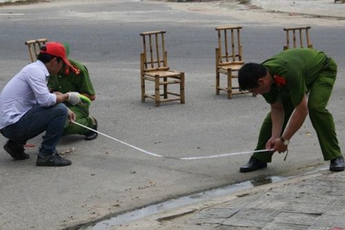 Người đàn ông bán vé số đâm chết bạn nhậu