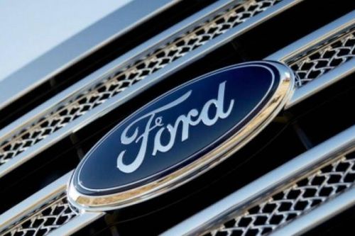 Ford không thể giao xe vì thiếu logo