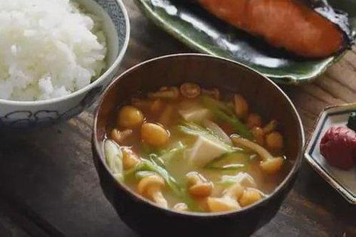 Vì sao người Nhật Bản thích ăn súp miso?