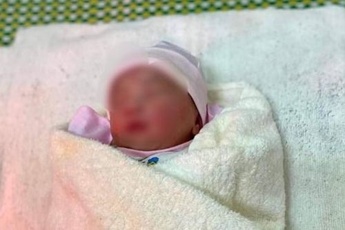 Quảng Nam: Bé gái sơ sinh bị bỏ rơi cùng lá thư của người mẹ