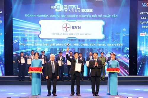 EVN nhận giải thưởng Doanh nghiệp chuyển đổi số xuất sắc Việt Nam năm 2022