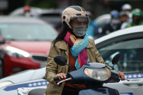 Hà Nội ngày đón không khí lạnh đầu mùa