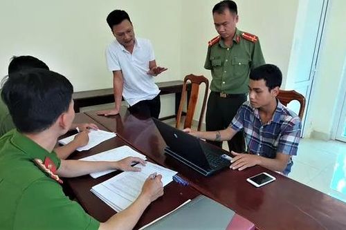 Nam thanh niên chưa học hết cấp 2, tự học để đánh sập hàng loạt website