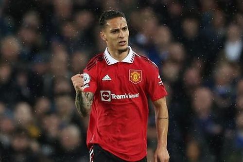 Tân binh 100 triệu euro của MU phá kỷ lục Ibrahimovic đang nắm giữ