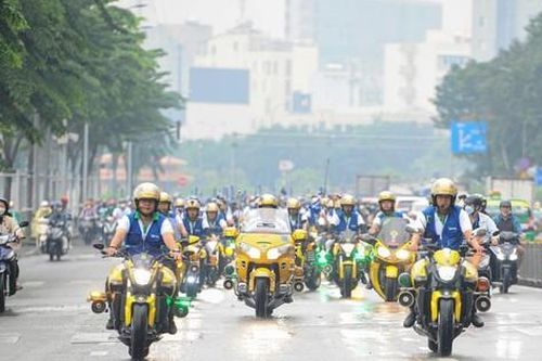 Hành trình 'phượt' qua các biểu tượng TPHCM do Värna tổ chức xác lập kỷ lục Việt Nam