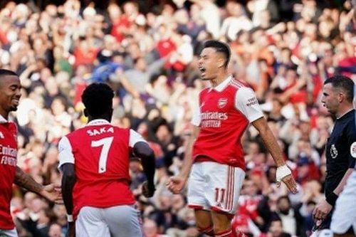 Arsenal dùng chiêu 'gậy ông đập lưng ông' với Liverpool