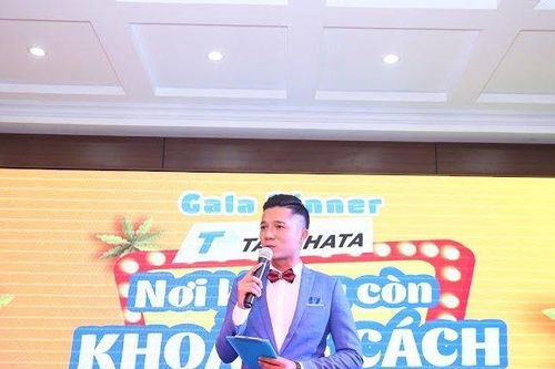Tiến dùng thật - 9X đa tài nổi tiếng mạng xã hội youtube và Tiktok