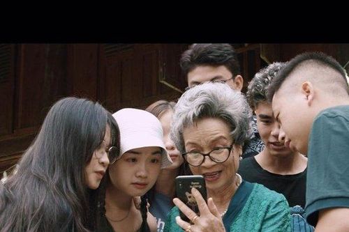 NS Tuyết Liên: 'Tôi làm việc với 40 đạo diễn rồi mà không ai chê'