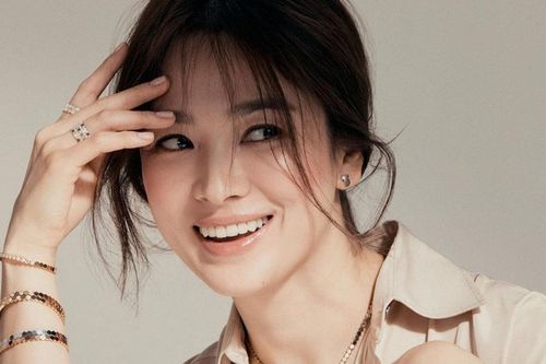 Lộ hình ảnh thời chưa thẩm mỹ của Song Hye Kyo, nhan sắc khác hiện tại một trời một vực