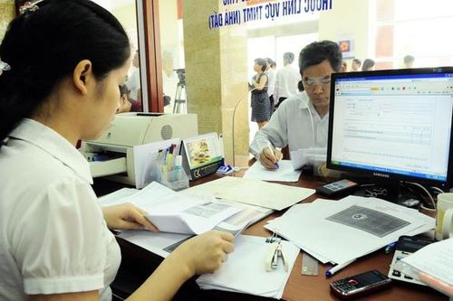 Cử tri kiến nghị sớm thực hiện lộ trình cải cách tiền lương