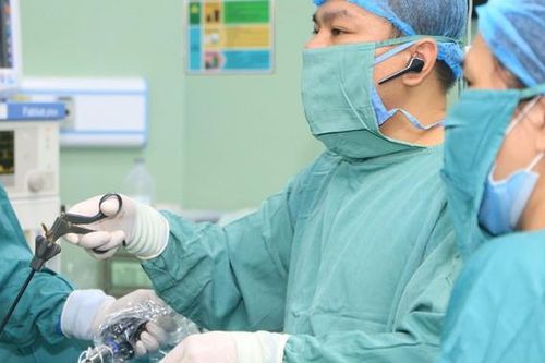 Mổ cấp cứu khẩn vì thai đậu vòi tử cung