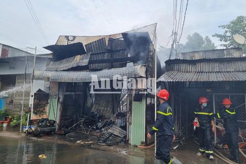Cháy nhà ở TX. Tân Châu, làm 1 người chết, 3 người bị thương