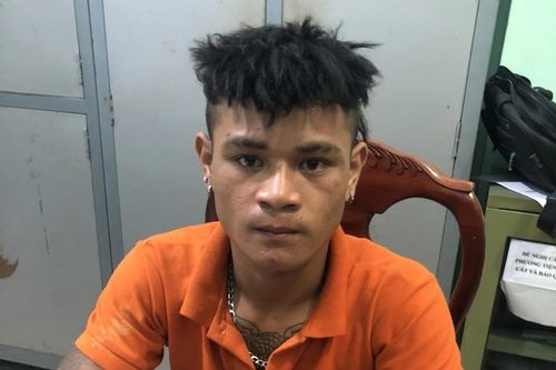 Bắt nhóm thiếu niên dùng hung khí chặn xe người đi đường xin tiền