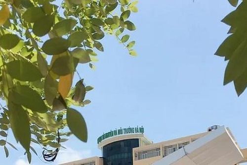 Nam sinh bị nhóm bạn đánh gục trước cửa lớp, nhà trường mời công an vào cuộc
