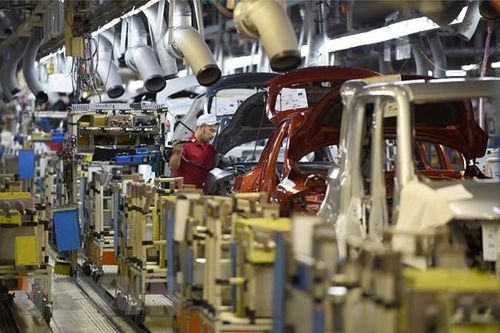 Hãng sản xuất ôtô Nissan của Nhật Bản bán tài sản cho nhà nước Nga
