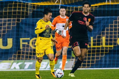 Cầu thủ Pau FC: 'Tôi mừng cho Quang Hải'