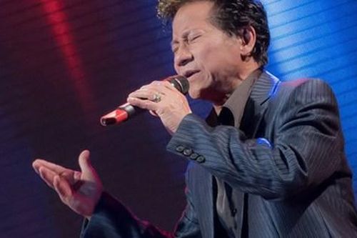 Chế Linh: 'Tuổi 80 mà cứ hát mãi những bài yêu đương kể cũng ngại'