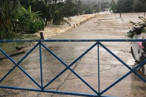 Quảng Nam: Ba người chết và mất tích do mưa lũ, nhiều nhà cửa chìm trong biển nước