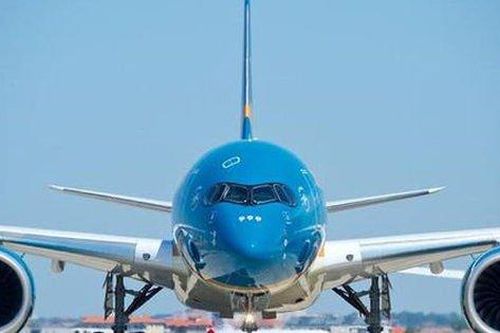 Chuyên gia nói gì về máy bay Vietnam Airlines bị sét đánh?