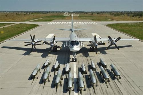 Siêu máy bay ném bom chiến lược Tu-95 với tên lửa Kh-101 vẫn khiến Mỹ đặc biệt lo lắng