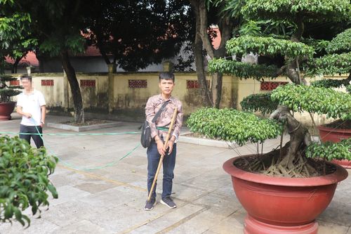 Gã nghiện ma túy trộm tài sản của chùa, mang tiền công đức đi đổi tại siêu thị