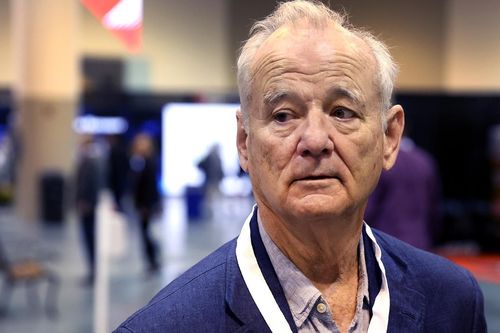 Bill Murray bị cáo buộc cưỡng hôn nữ nhân viên