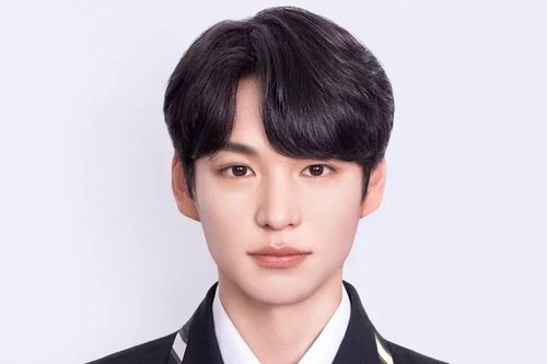 Thần tượng Kpop phải rời nhóm sau bê bối