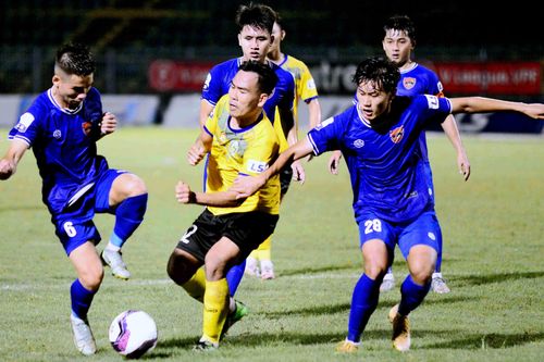 CLB Cần Thơ trụ hạng sớm 3 vòng đấu