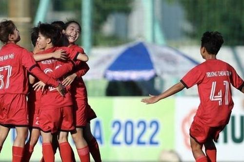 Hà Nội thắng thuyết phục, Sơn La gây bất ngờ