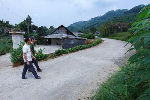Xã vùng cao Minh An: Bà con hiến đất làm đường, chung tay xây dựng nông thôn mới