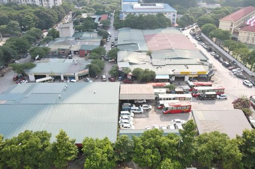 Yên Hòa - Cầu Giấy: Hàng nghìn m2 đất công bị chiếm dụng biến thành gara, nhà xưởng