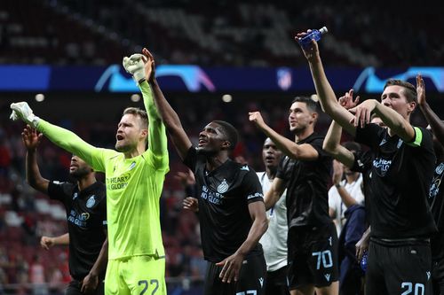 CLB Bỉ viết chuyện cổ tích tại Champions League