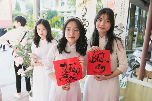 Thủ khoa 'kép' xứ Lạng và những nỗ lực biến ước mơ thành hiện thực