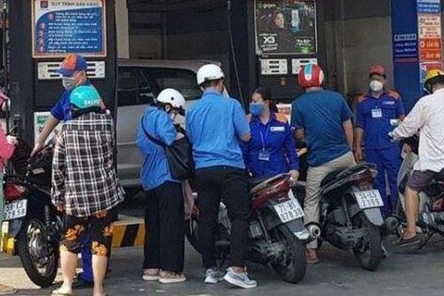 Xử lý nghiêm các hành vi đầu cơ găm hàng, buôn lậu xăng dầu