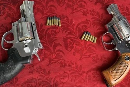 Bắt hung thủ ngồi trên ô tô nã đạn vào quán cà phê khiến 2 người nhập viện