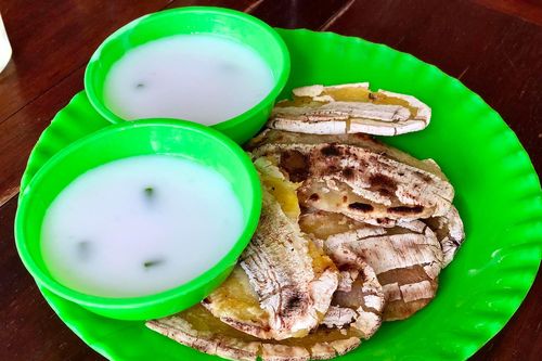 Chuối đập nước cốt dừa - món ăn chơi dân dã một khi đã thử là không muốn ngừng