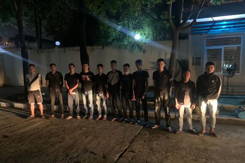 Nhóm trai làng đánh nhau từ mâu thuẫn trong đám cưới