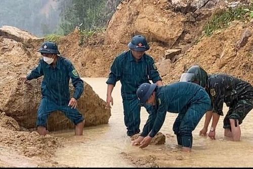 Quảng Nam: Khẩn trương khắc phục sạt lở tuyến đường ở huyện Nông Sơn