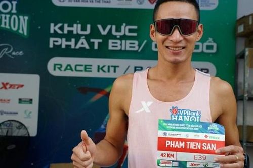 Sôi động giải chạy marathon quốc tế chính thức của Hà Nội trước giờ tranh tài