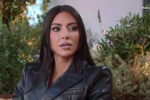 Kim Kardashian mệt mỏi vì Kanye West