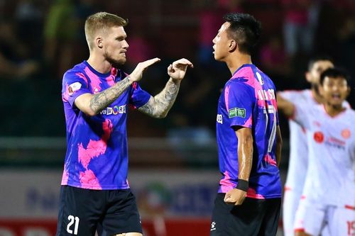 Ngoại binh không dám sút penalty ở trận hòa Viettel