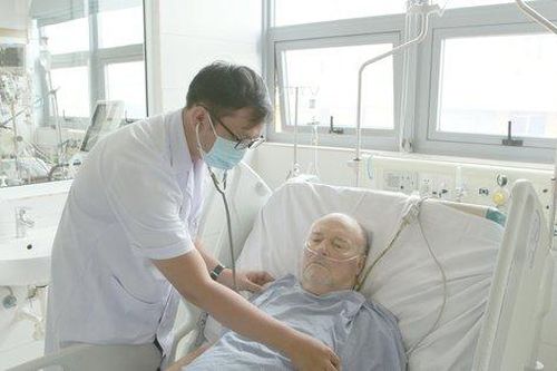 Cứu sống bệnh nhân người Bỉ mắc bệnh hiếm gặp
