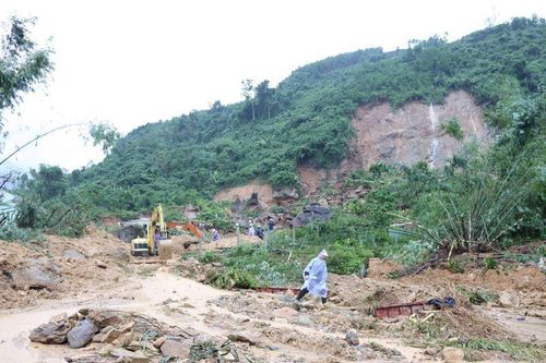 Cảnh báo lũ quét, sạt lở đất ở Quảng Ngãi