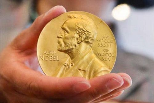 Giải Nobel Văn học và câu hỏi được thảo luận sôi nổi